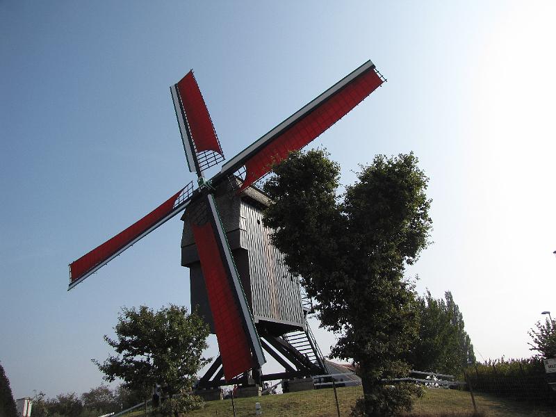 We bezoeken de Hertboommolen, ook de Zepposmolen genoemd, het decor van -Kapitein Zeppos-  uit de jaren '60 (10).JPG